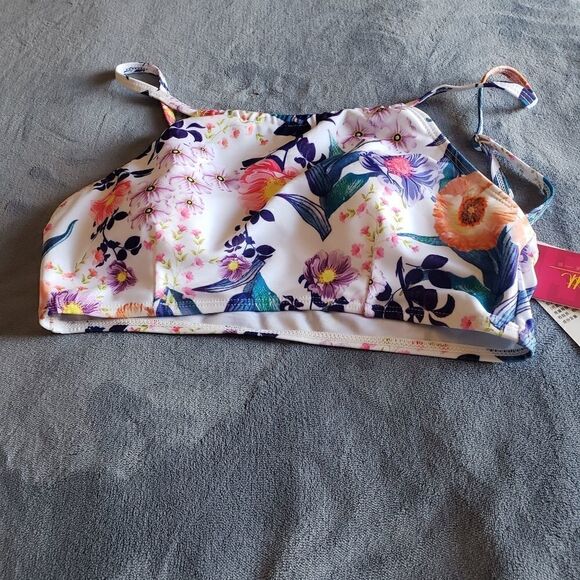 Mnsl swim top  - Picture 1 of 6
